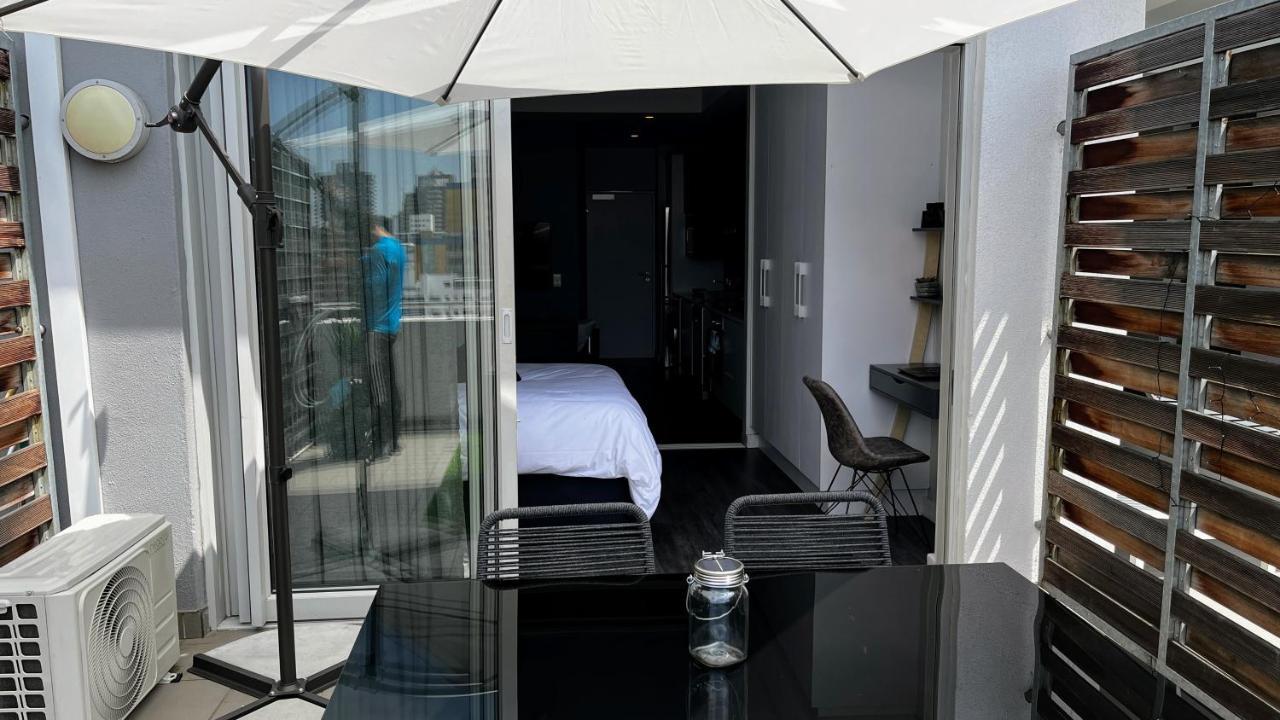 Modern Luxury Studio With Breathtaking City Views - No Load Shedding Città del Capo Esterno foto
